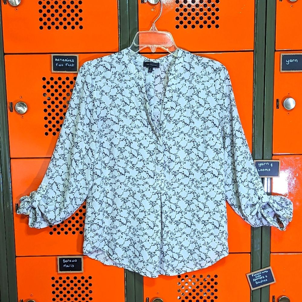 The Limited Black White Print Roll Tab Sleeve Blouse Size Small